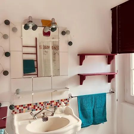 Joli Duplex Plein Centre, Parking Sur Demande à La Réservation * Issoire