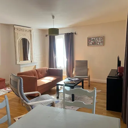 Apartament Joli Duplex Plein Centre, Parking Sur Demande Issoire